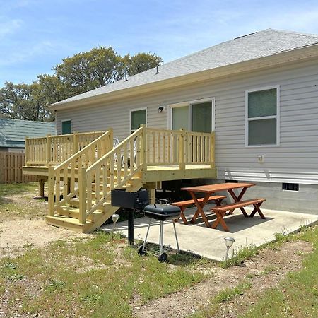 Shrimp On The Barbee Villa Oak Island Bagian luar foto