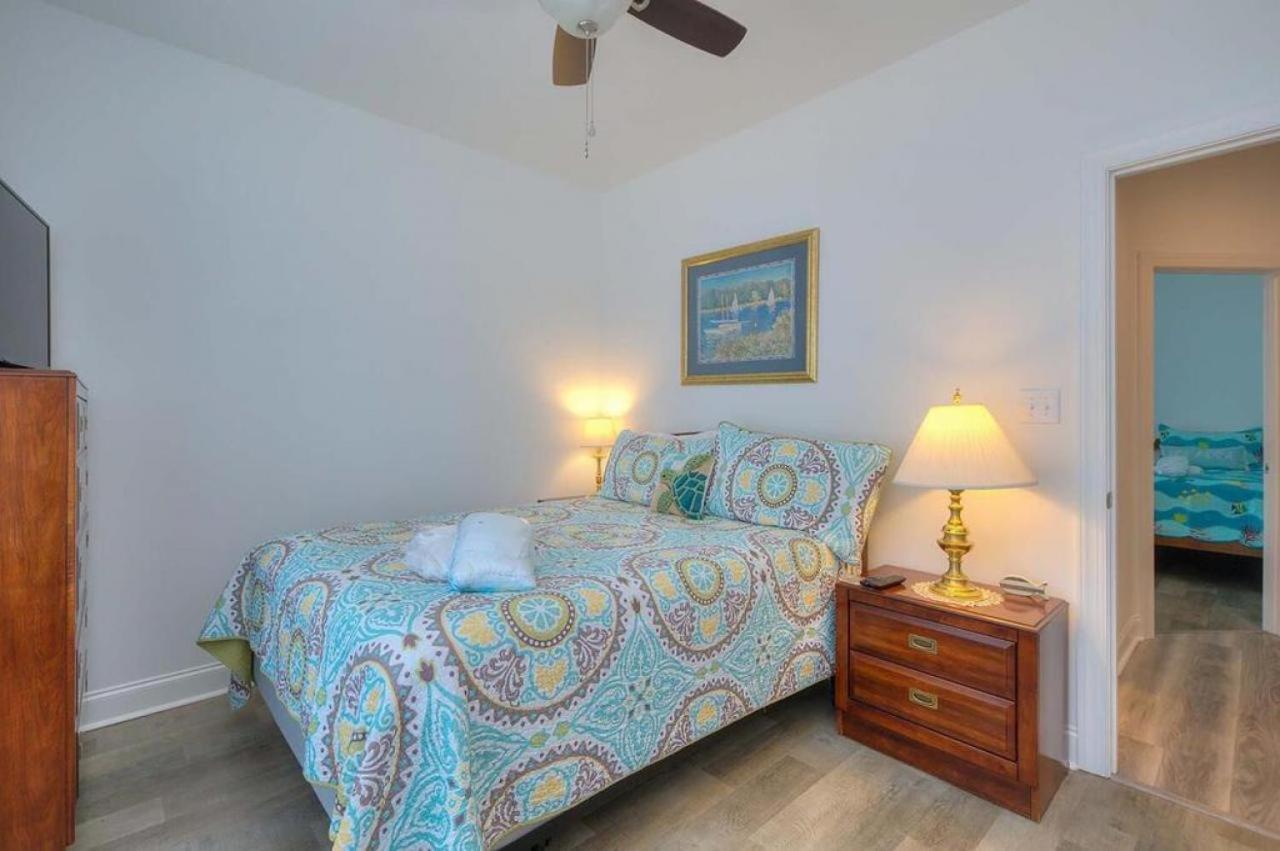 Shrimp On The Barbee Villa Oak Island Bagian luar foto