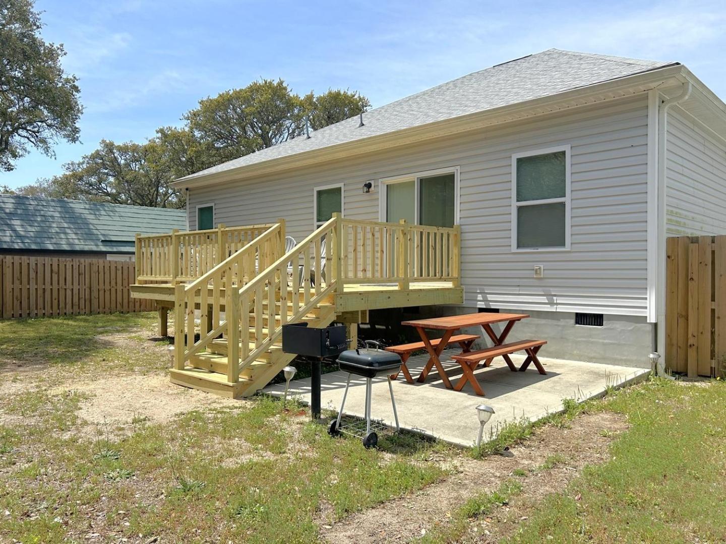 Shrimp On The Barbee Villa Oak Island Bagian luar foto